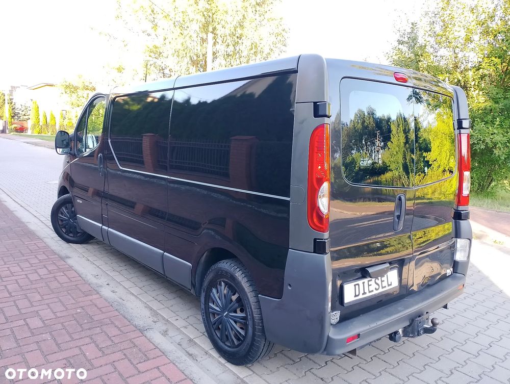Renault TRAFIC - 24