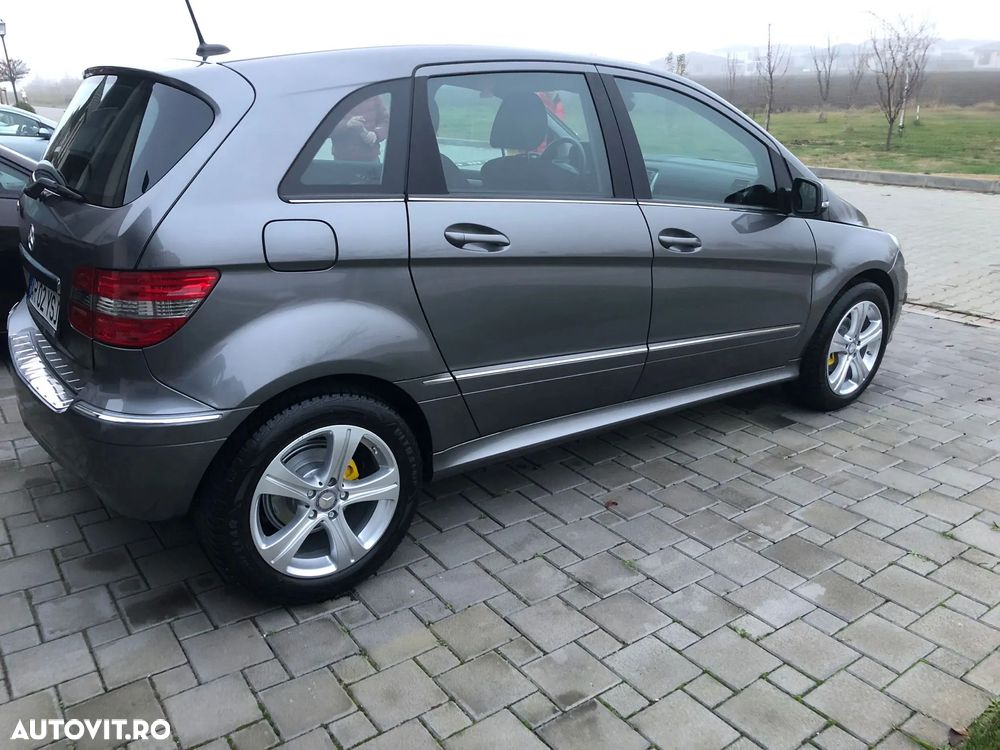 Mercedes-Benz B 180 - 4