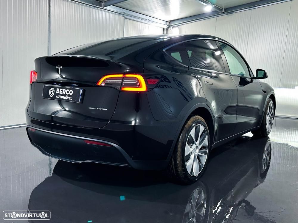 Tesla Model Y Long Range Dual Motor AWD - 5