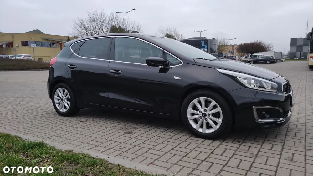 Kia Ceed 1.6 CRDi 136 ISG Vision - 3