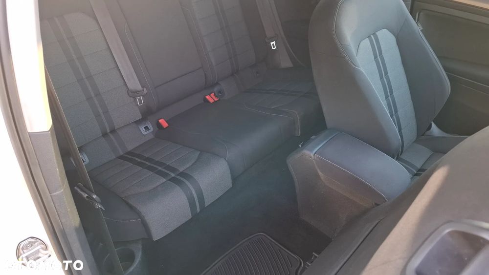 Volkswagen Golf - 14