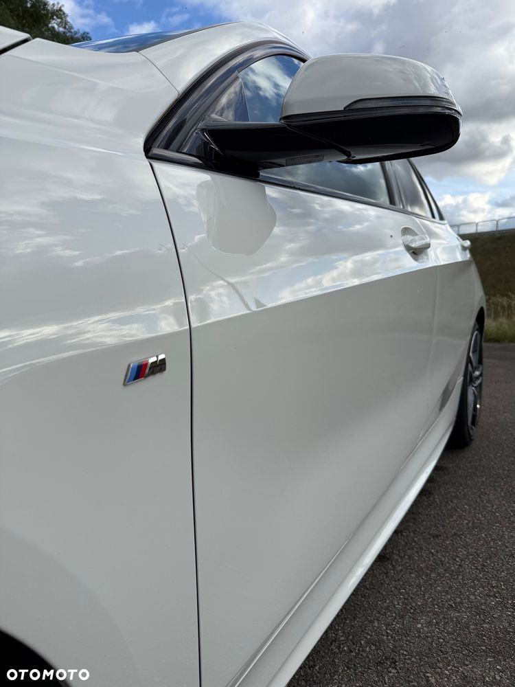 BMW 1 Series 2022 photo 4
