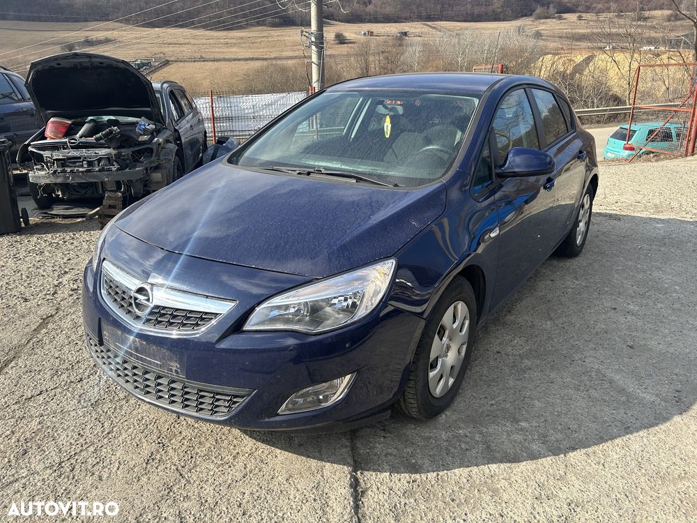 Far opel astra j europa - 1