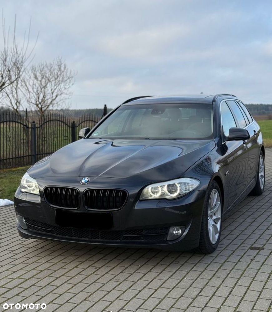 BMW Seria 5 525d xDrive Luxury Line - 1