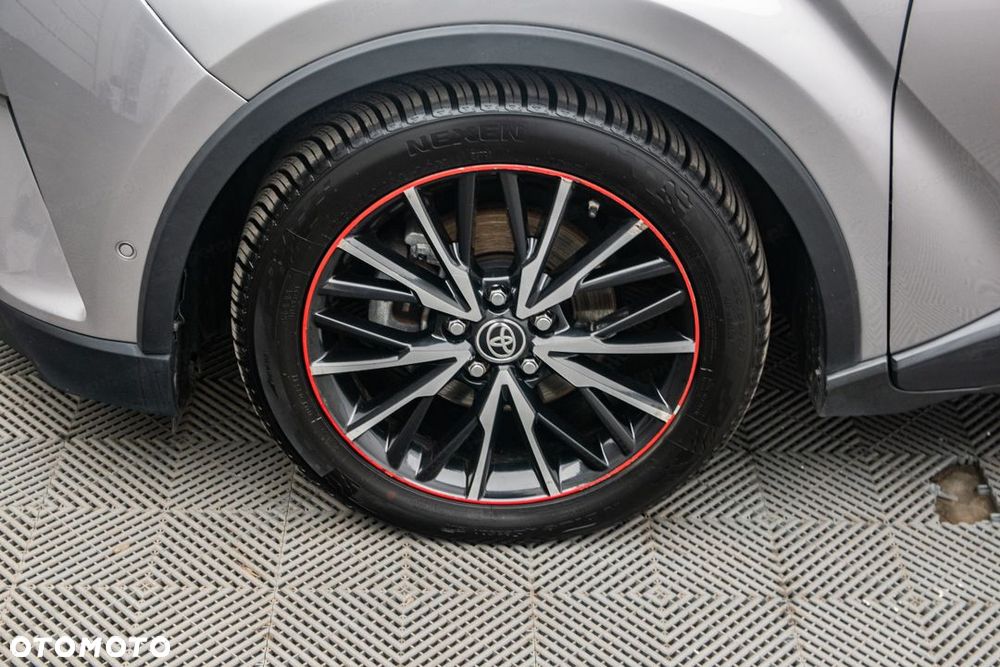 Toyota C-HR - 28