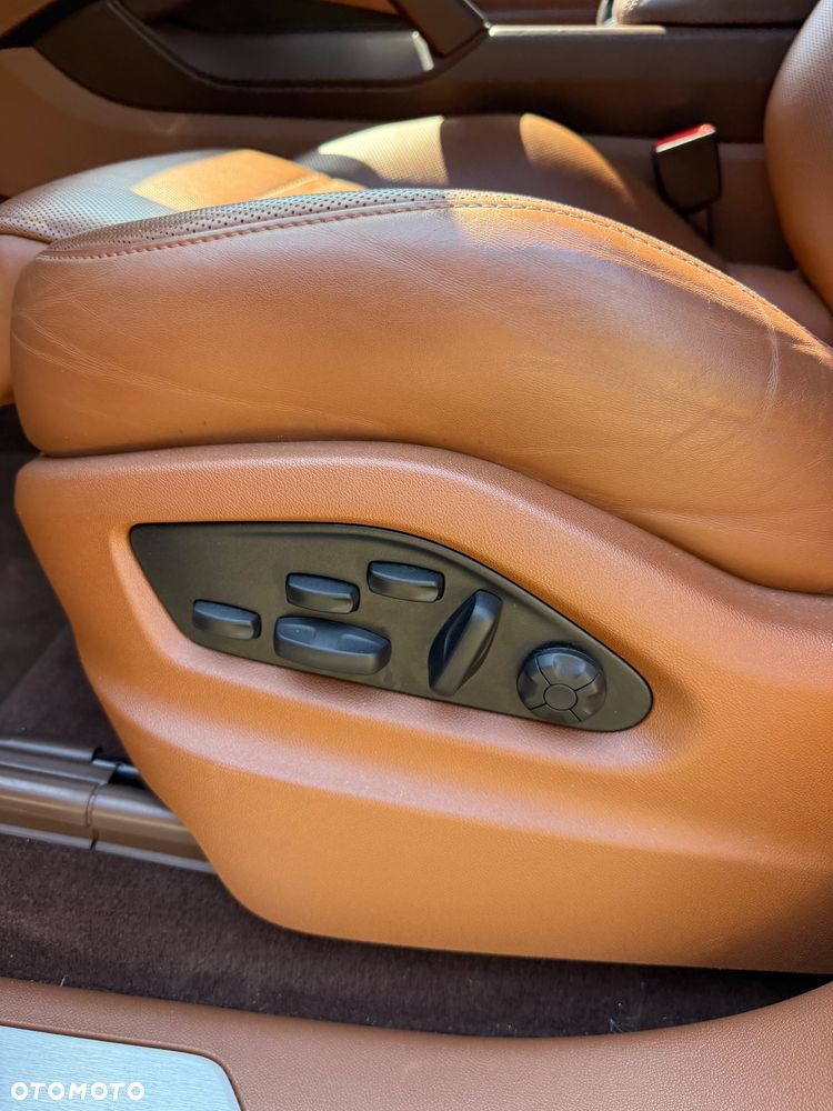 Porsche Cayenne - 23