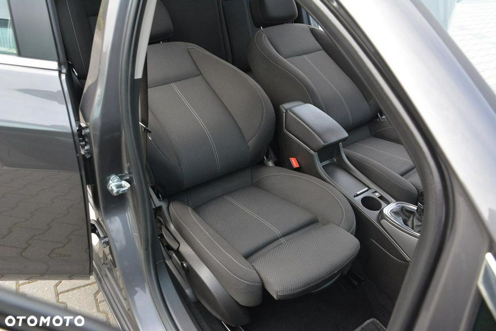 Opel Astra 1.4 Turbo Cosmo - 18
