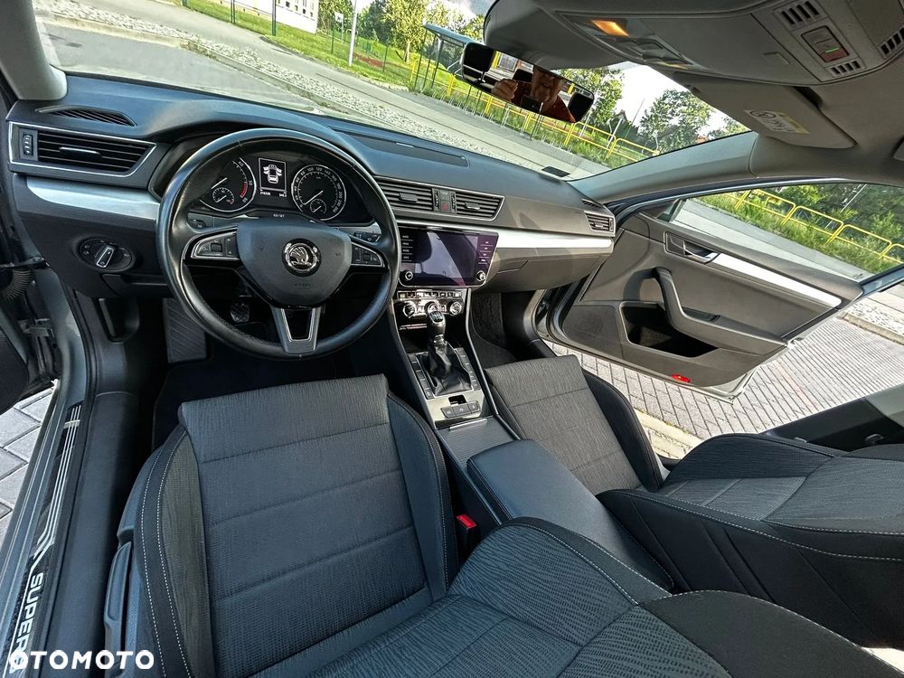 Skoda Superb 2.0 TDI Ambition - 7