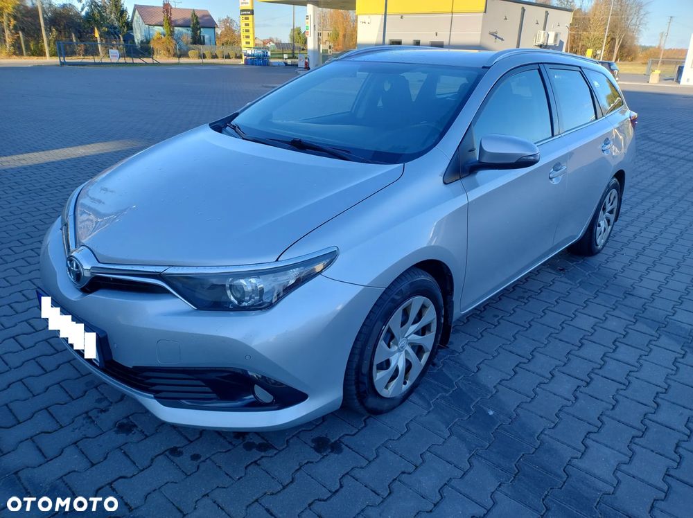 Toyota Auris 1.6 Premium - 3