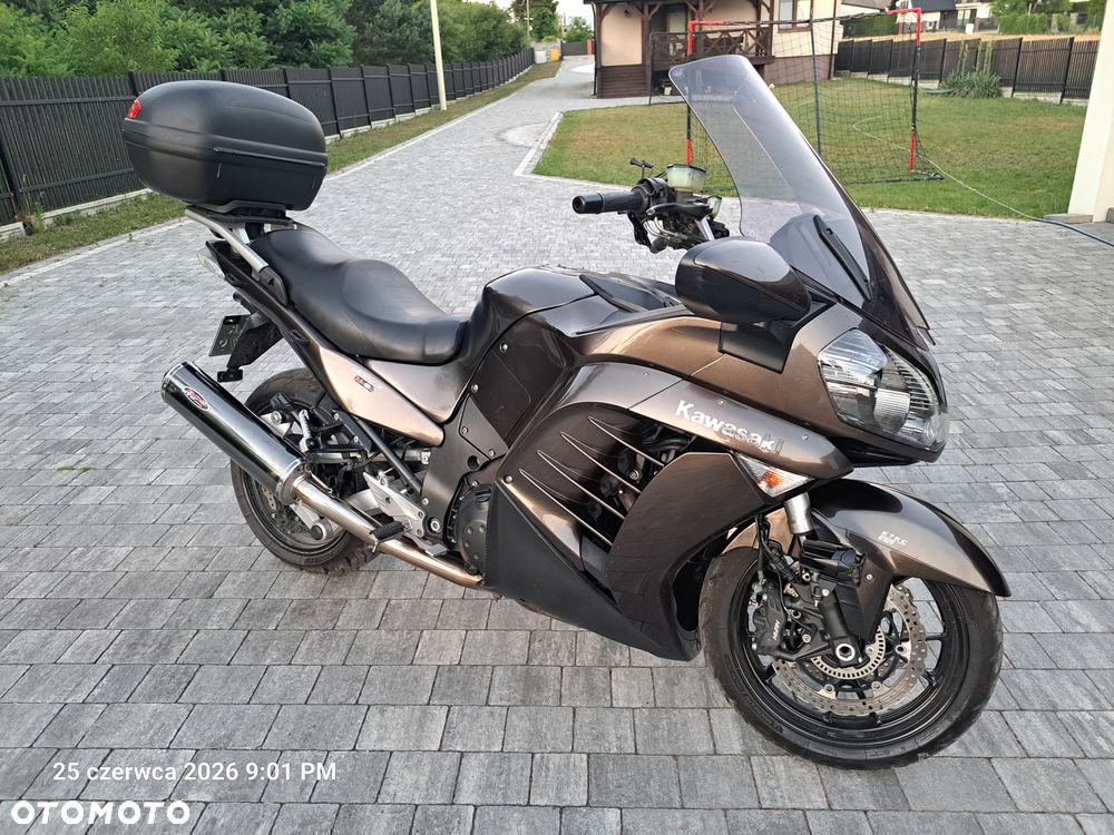Kawasaki GTR - 10