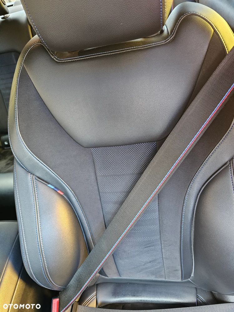 BMW Seria 3 330e M Sport - 35