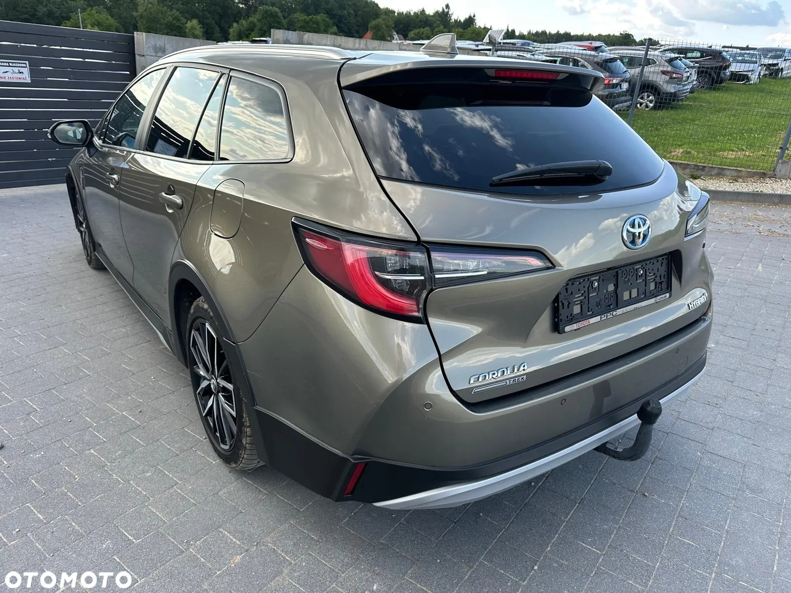 Toyota Corolla 2.0 Hybrid Trek - 6