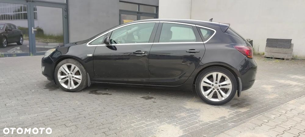 Opel Astra 1.7 CDTI DPF Cosmo - 12