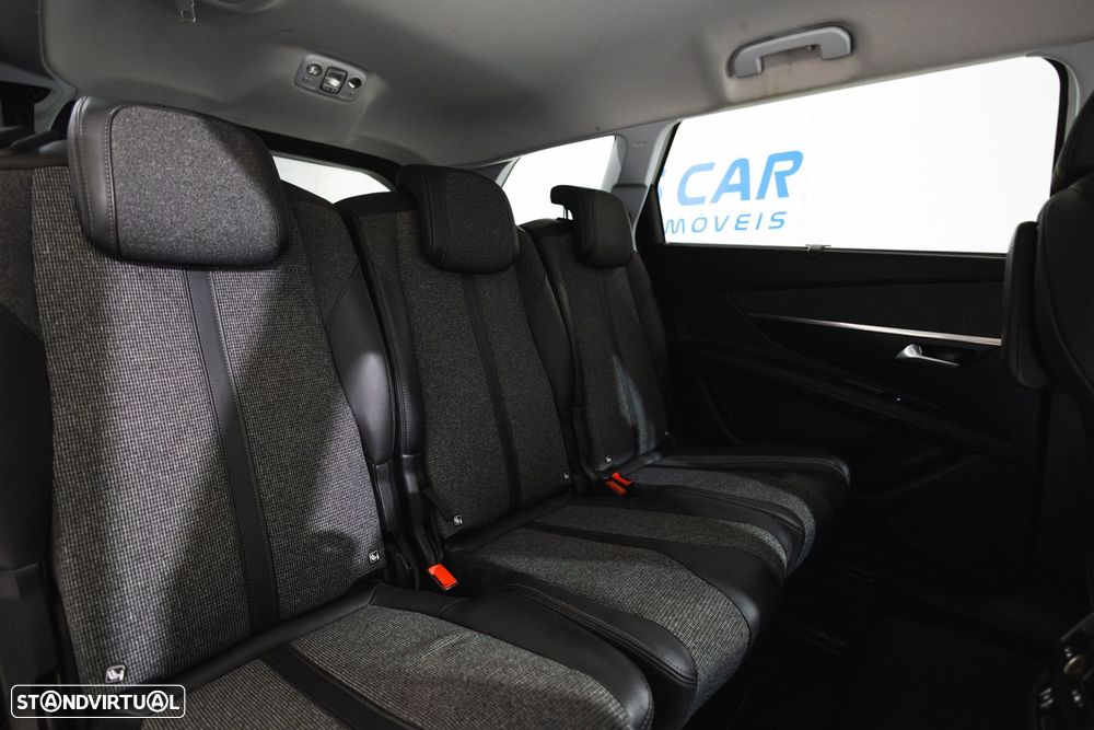 Peugeot 5008 1.2 PureTech Allure EAT8 - 33