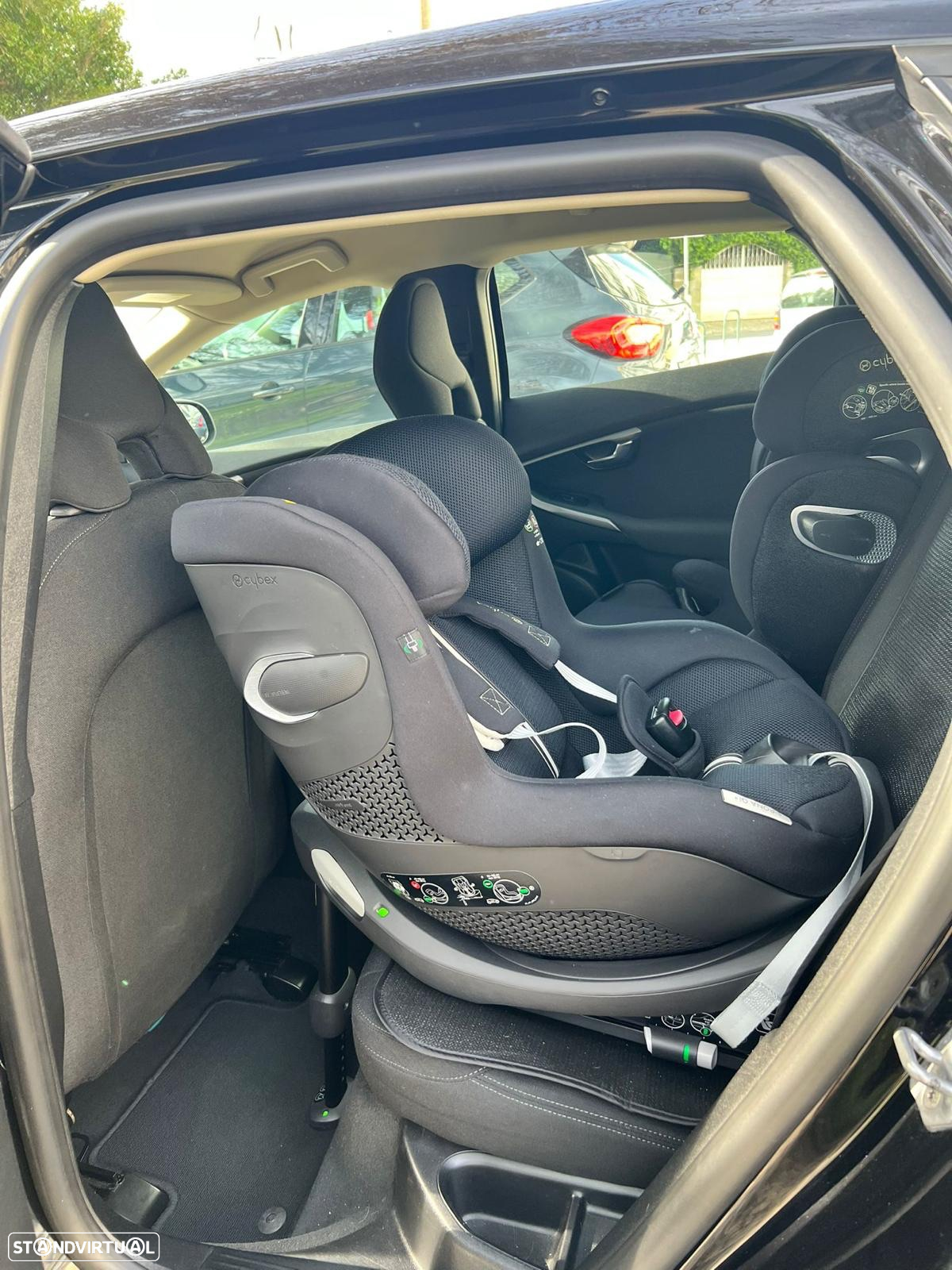 Volvo V40 2.0 D2 Momentum Geartronic - 7