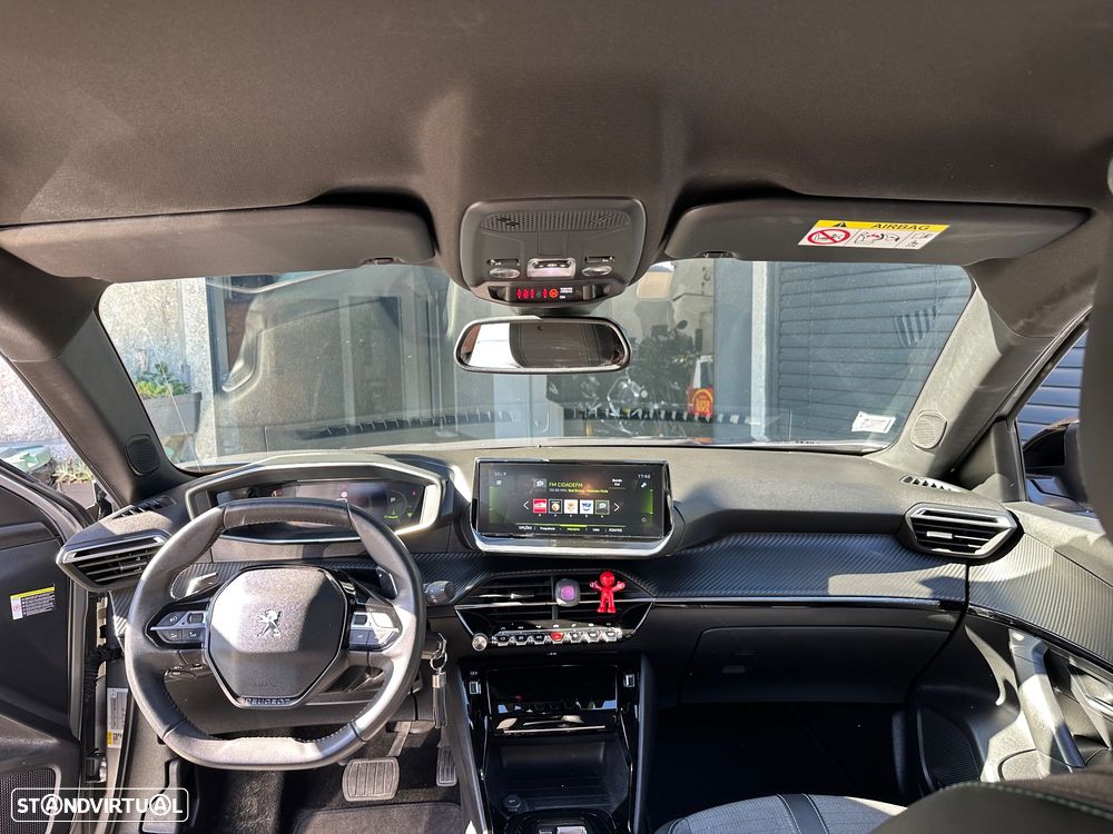 Peugeot 2008 1.2 PureTech Allure Pack EAT8 - 5