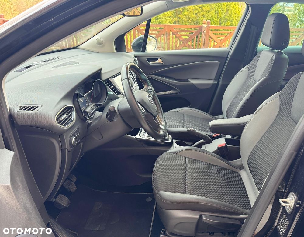 Opel Crossland X 1.2 T Eco Enjoy S&S - 11