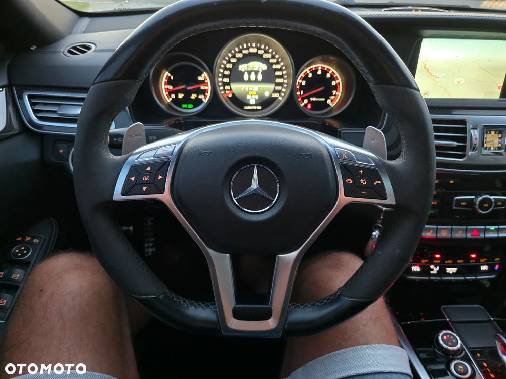 Mercedes-Benz Klasa E 63 AMG S 4-Matic - 34