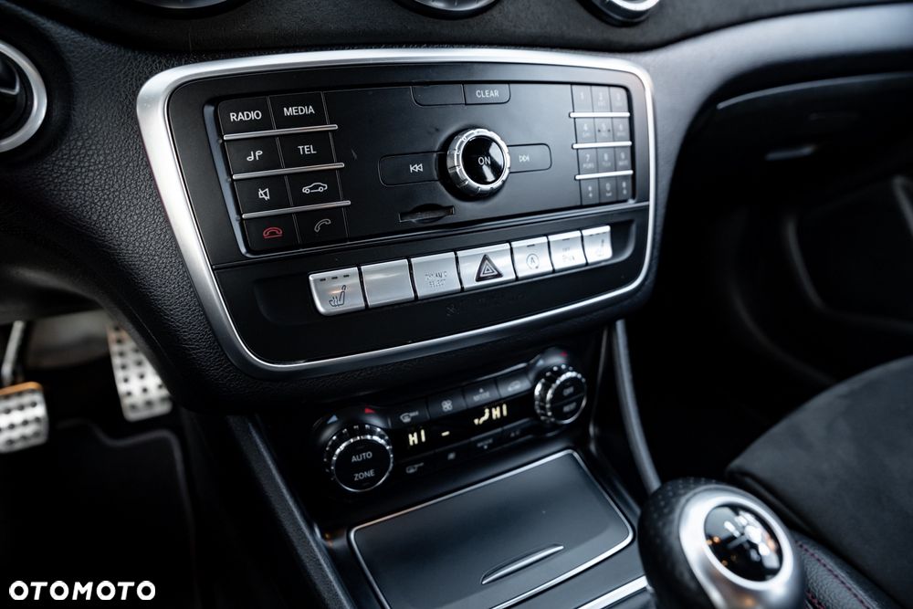 Mercedes-Benz CLA 250 AMG Line - 33