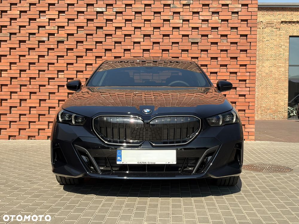BMW Seria 5 520i mHEV M Sport - 4
