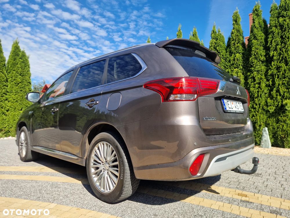 Mitsubishi Outlander 2.4 4WD - 22