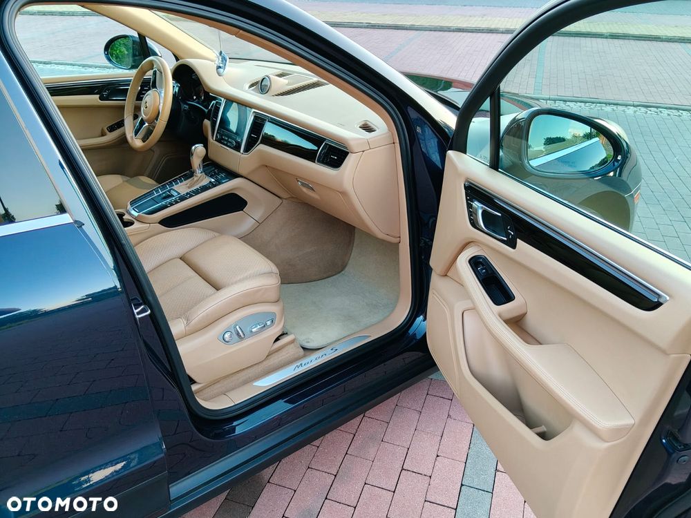 Porsche Macan - 1
