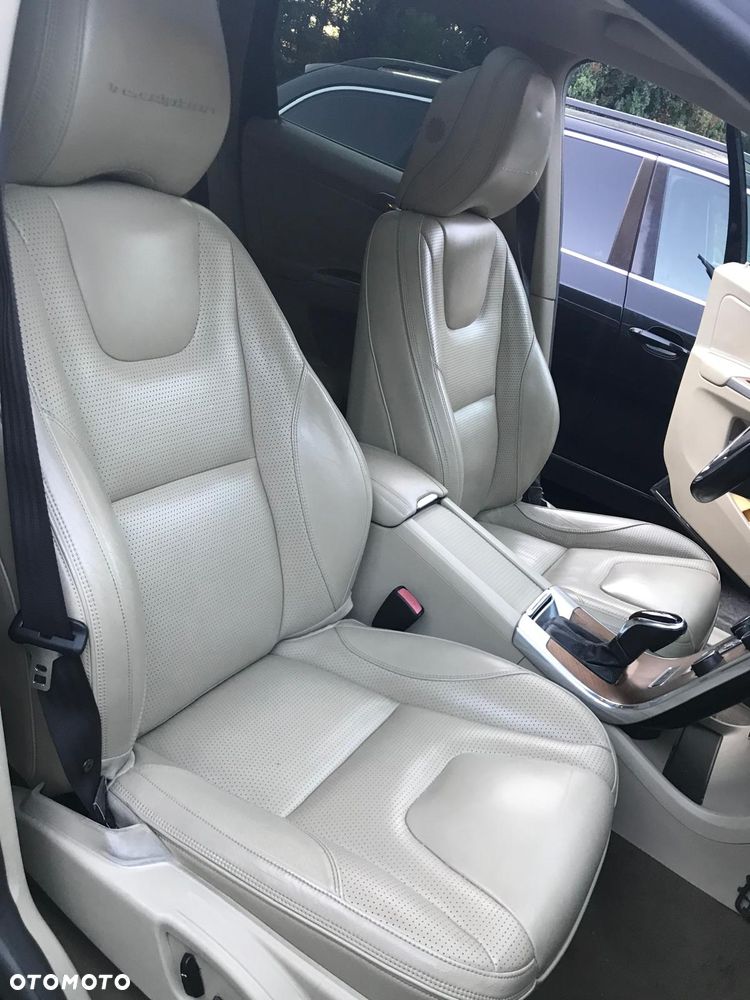 Volvo XC 60 D5 AWD Summum - 13