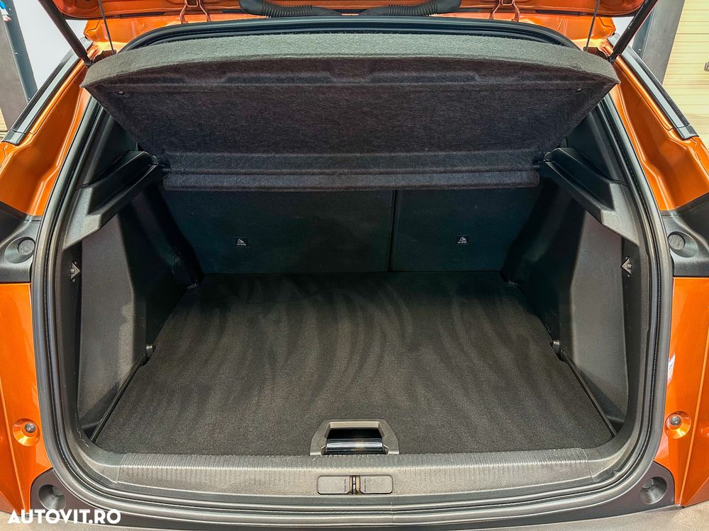Peugeot 2008 PureTech 130 EAT8 Allure - 39