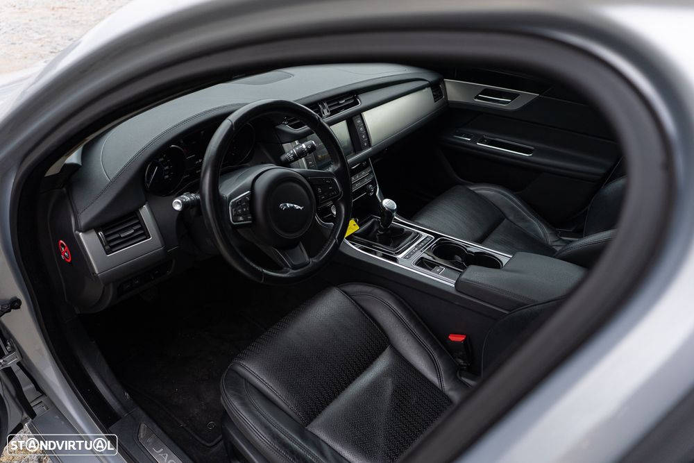 Jaguar XF E-Performance Portfolio - 14