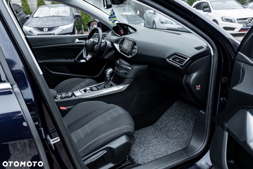 Peugeot 308 BlueHDi 150 Automatik Stop & Start Allure - 21