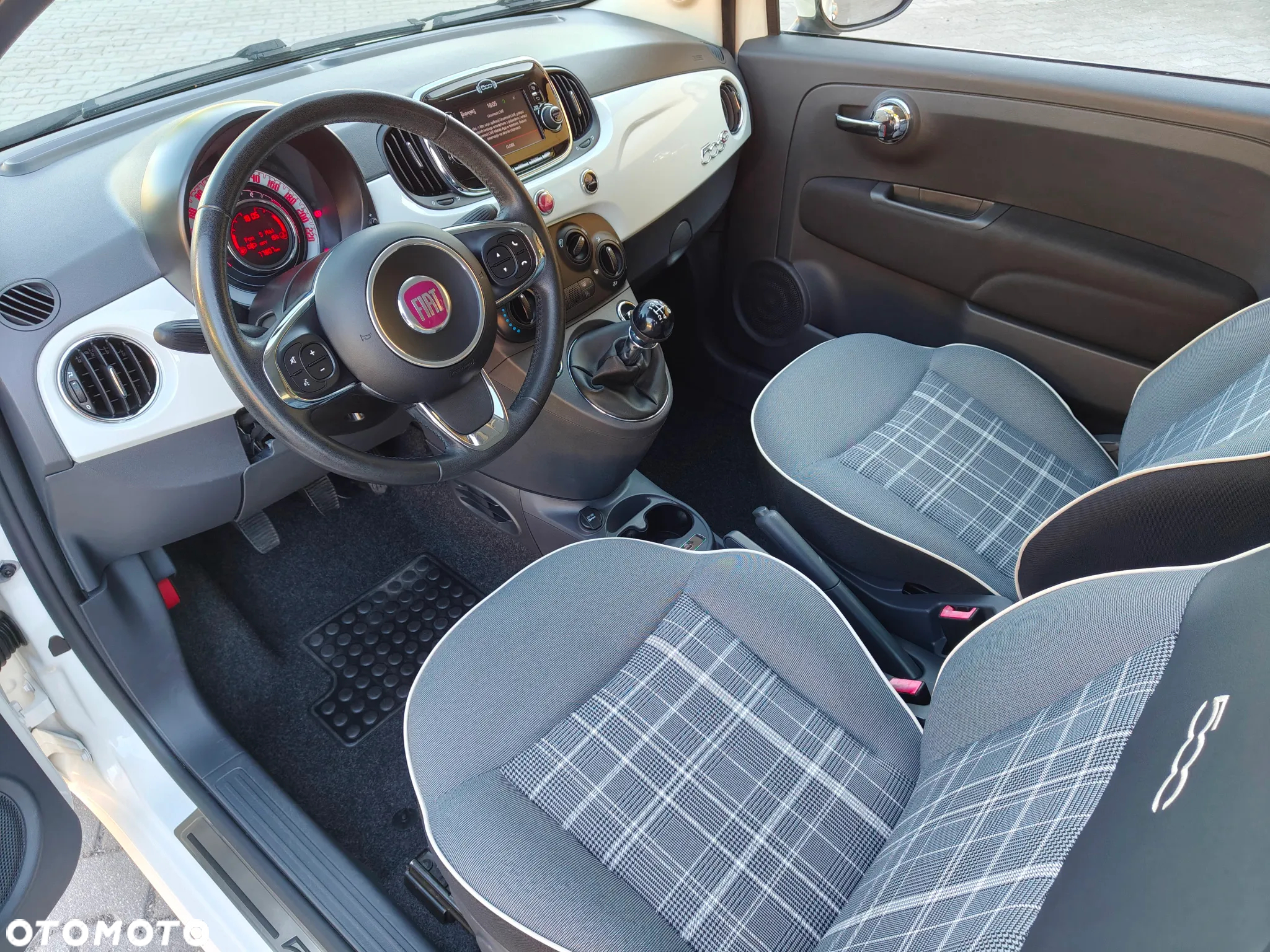 Fiat 500 C 1.2 8V Lounge - 18