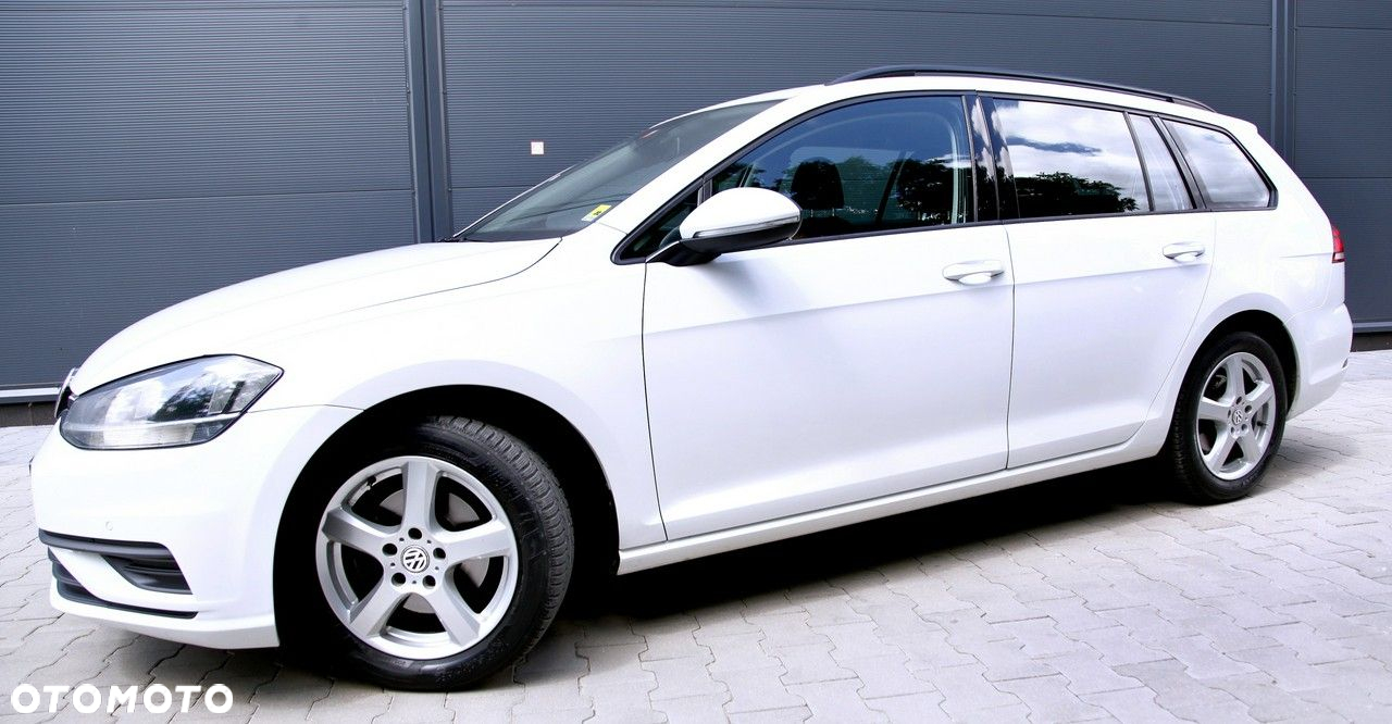Volkswagen Golf - 8