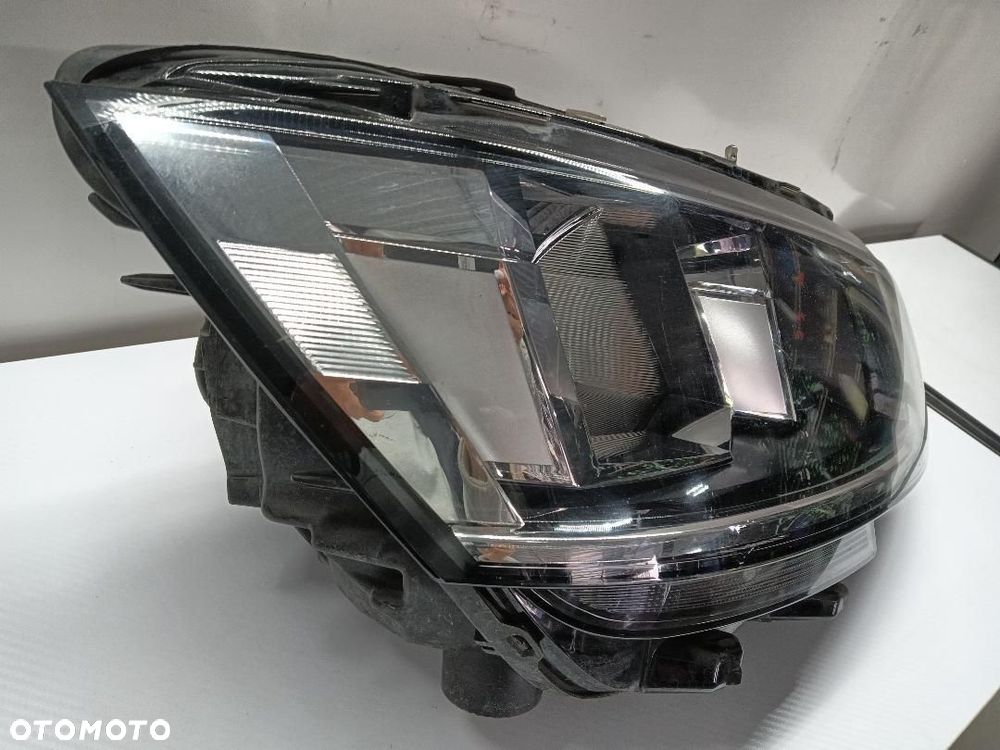 LAMPA PRZÓD PRZEDNIA PRAWA VW T6 7L194106B - 2
