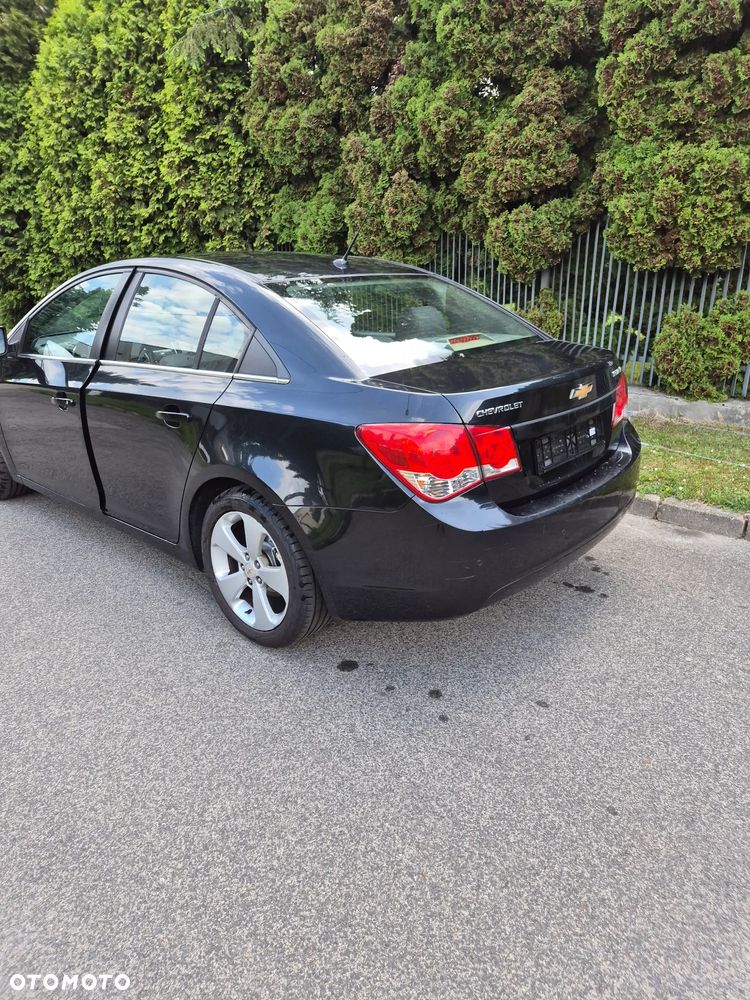 Chevrolet Cruze - 8