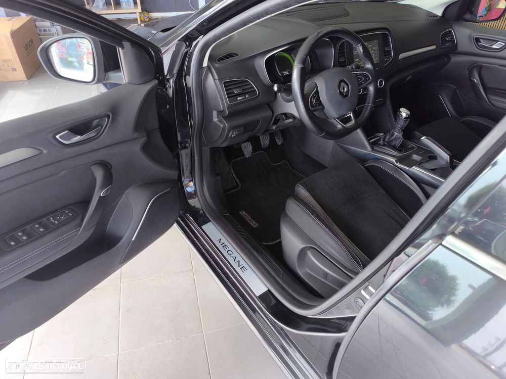 Renault Mégane Sport Tourer - 7