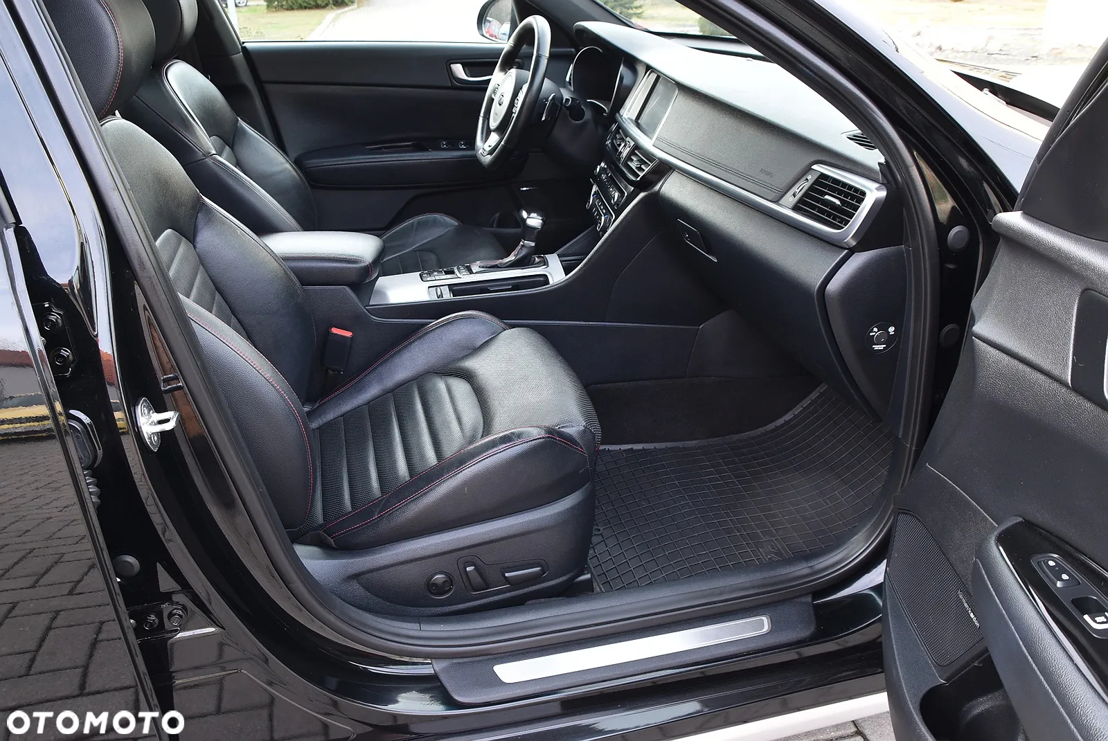 Kia Optima - 38