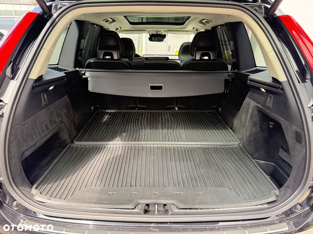 Volvo XC 90 - 28
