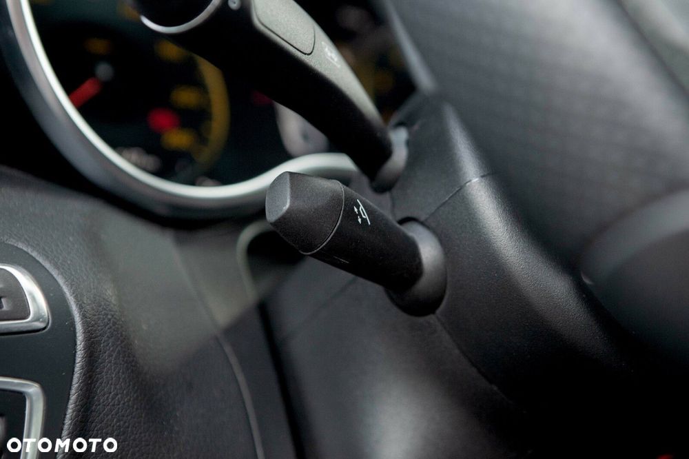 Mercedes-Benz Klasa C 200 4MATIC 9G-TRONIC - 23