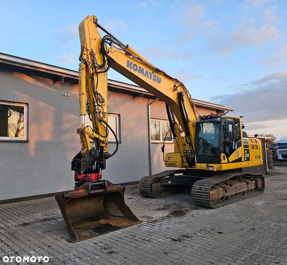 Komatsu PC 210LC-10 Plus - 6