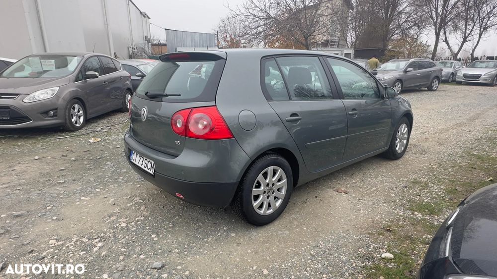 Volkswagen Golf - 9
