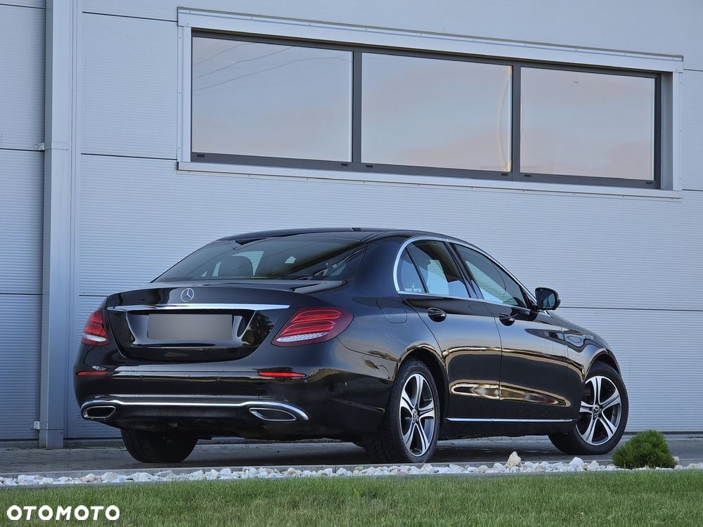Mercedes-Benz Klasa E 250 9G-TRONIC - 12