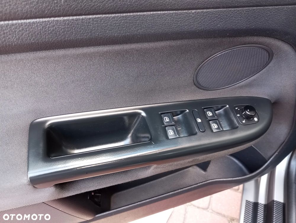 Volkswagen Golf Plus - 19