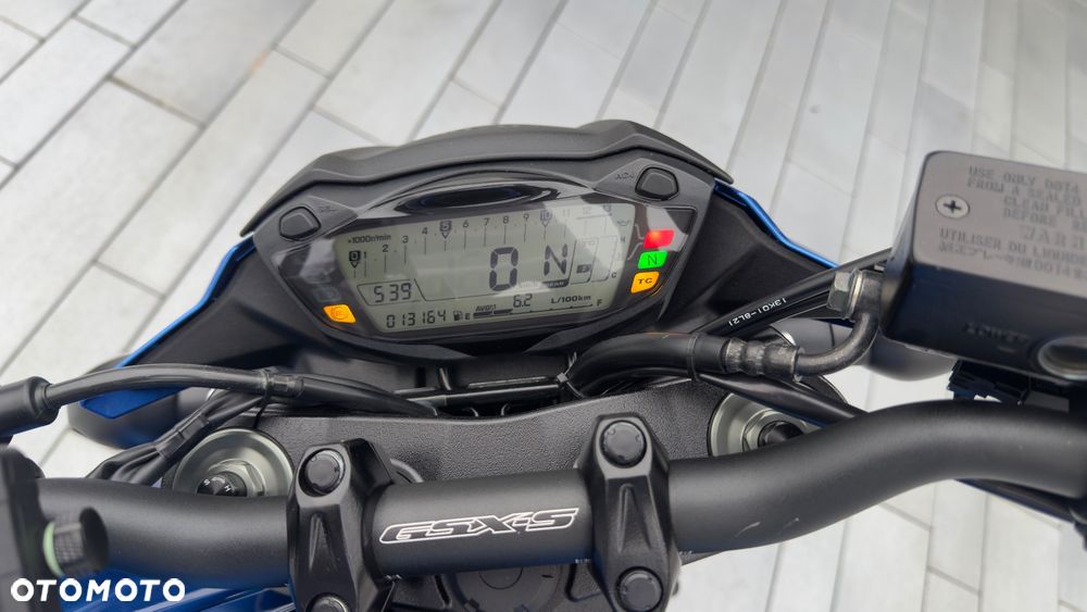 Suzuki GSX - 7