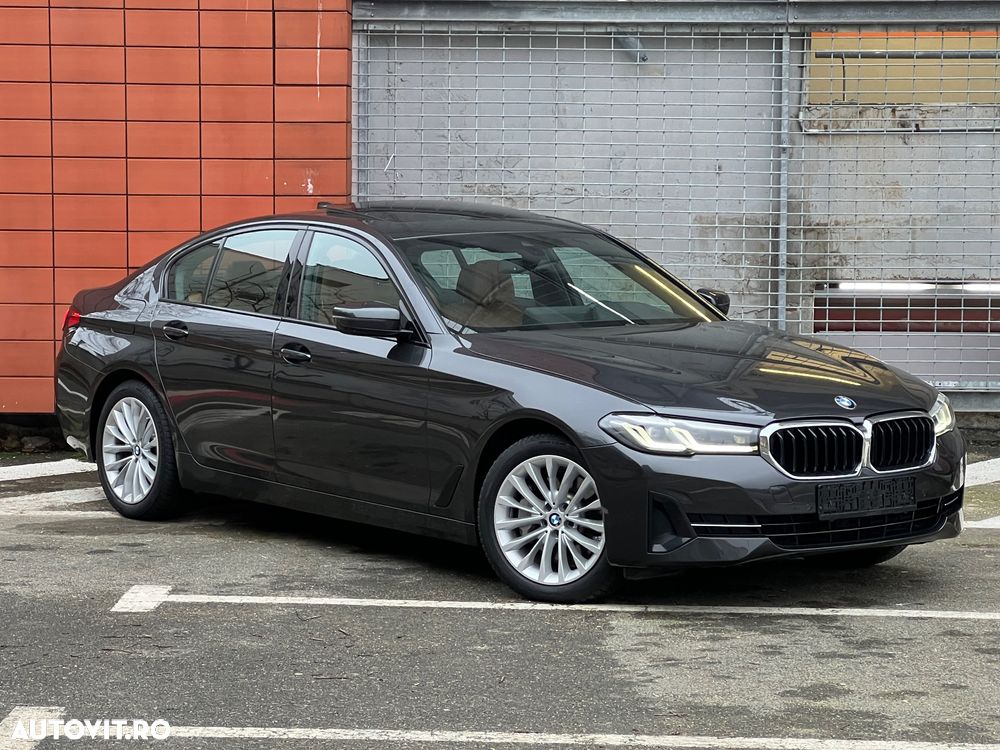 BMW Seria 5 530e Aut. Luxury Line - 10