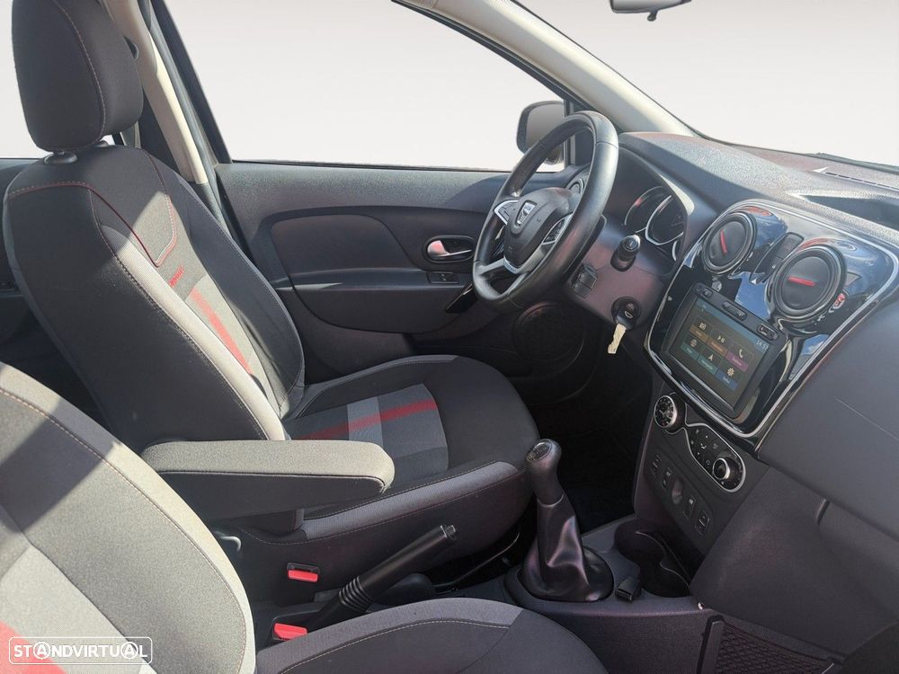 Dacia Logan MCV 0.9 TCe Stepway - 15