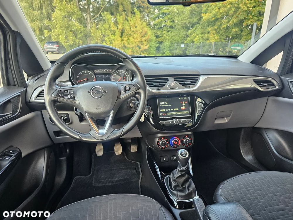 Opel Corsa 1.4 16V Cosmo - 12