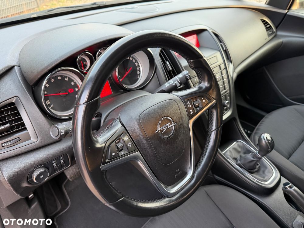Opel Astra 1.4 Turbo - 13