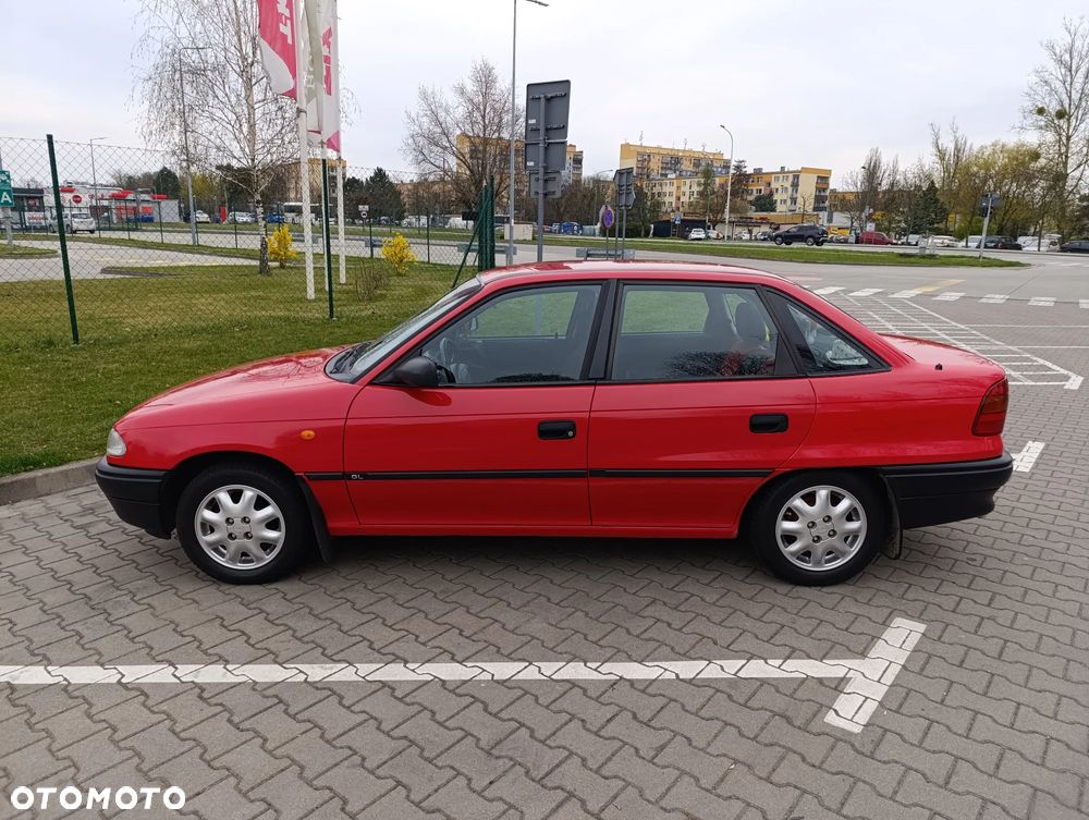Opel Astra 1.4 GL - 6