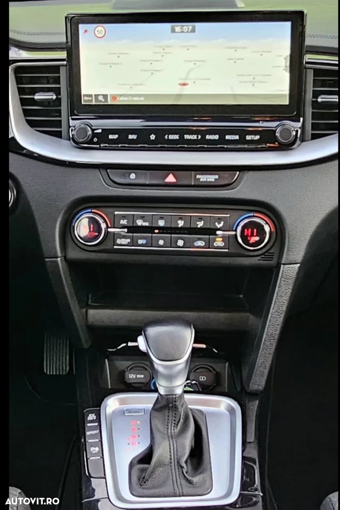 Kia Ceed - 12
