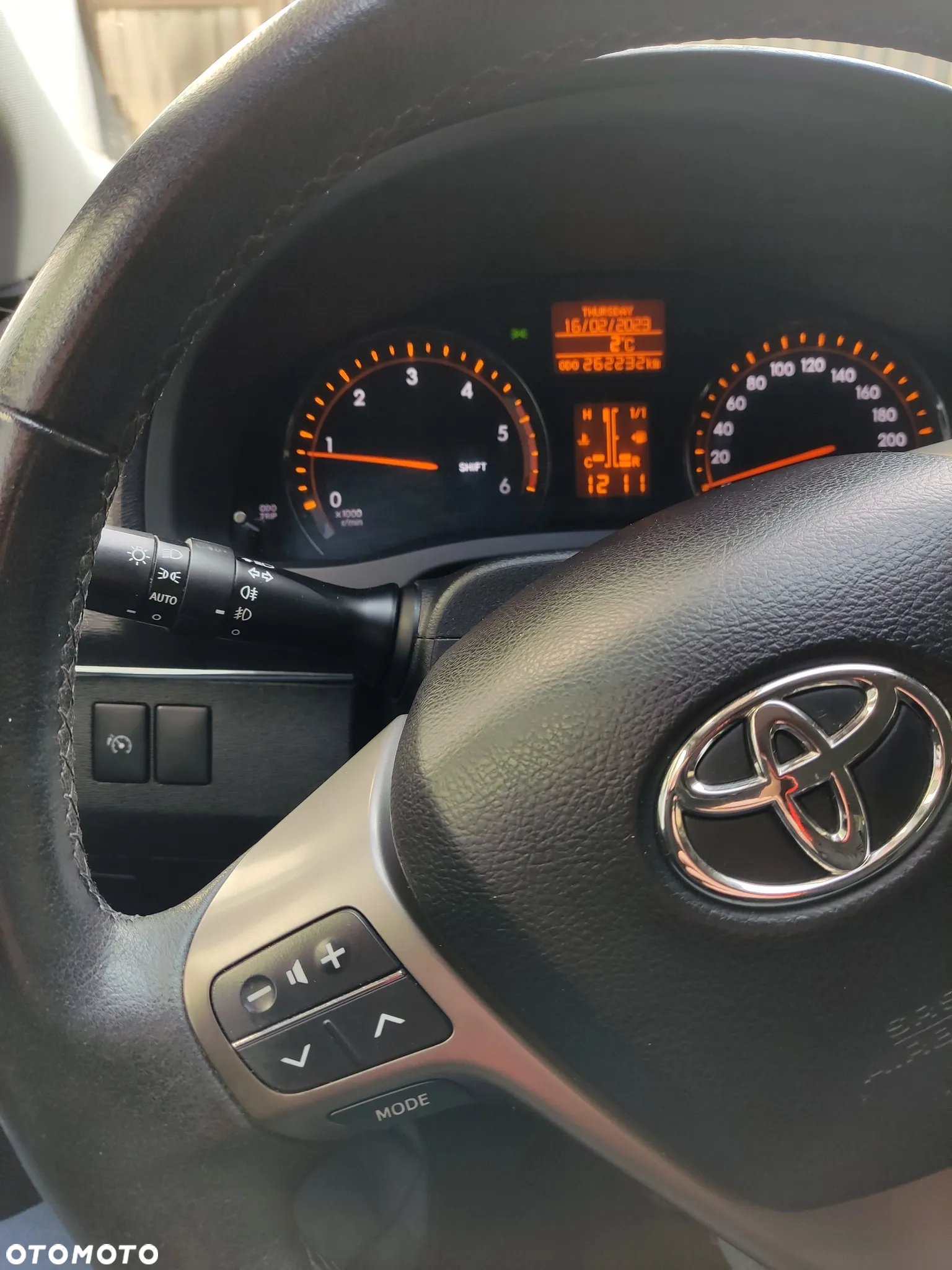 Toyota Avensis - 23